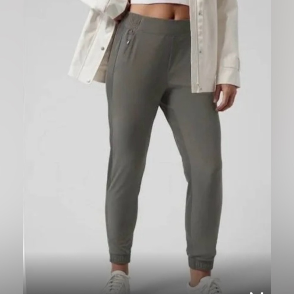 NWOT Athleta Brooklyn Jogger